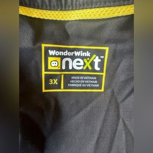 Wonderwink scrub jacket